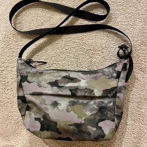 Lululemon bag
